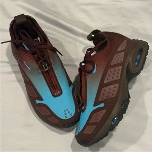 Nike Brown and Blue Sneakers